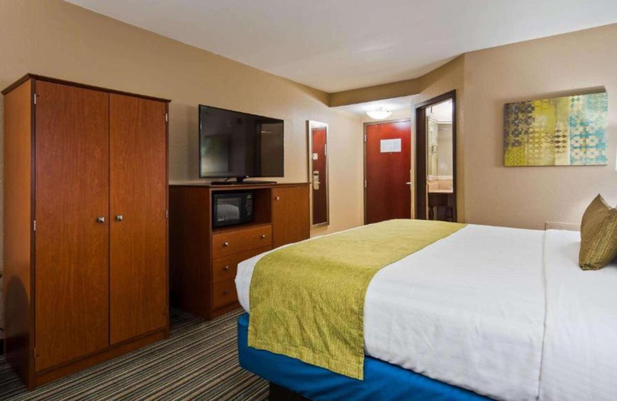 Best Western Eagles Inn Morehead Buitenkant foto